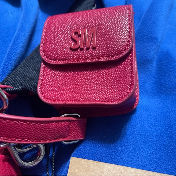 Steve Madden Red Heart Crossbody Bag - Picture 3 of 6